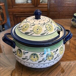 - Polish Pottery  Limon Swirl Ceramic Handled Soup Tureen. 12 x9.